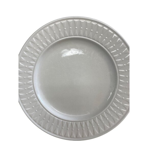 Totally Today White Ceramic 10.5" Dinner Plates Geometric Embossed Rim Design - Picture 8 of 8